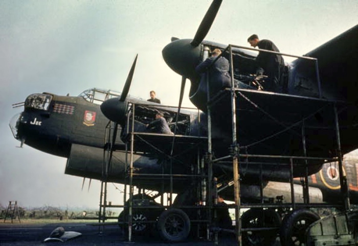Lancaster 101-J, J-Joe, 4 mai 1943 Lancaster 101-J, J-Joe, 4 mai 1943