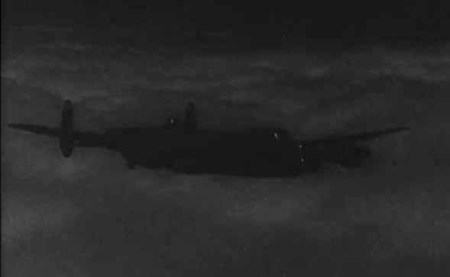 Lancaster en vol de nuit